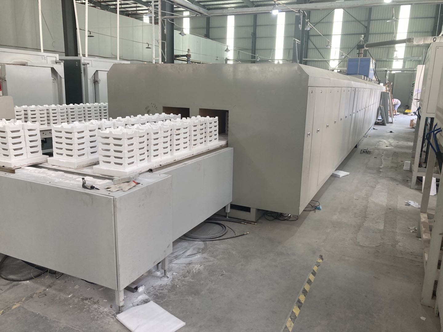 RTB-1700℃系列氧(yang)化(hua)鋁(lv)基片燒(shao)結(jié)窯